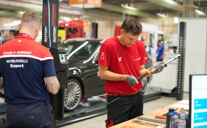 EuroSkills : Hugo Lechat, un jeune talent qui fait évoluer l’automobile