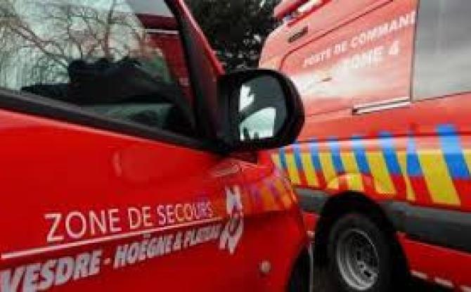 Accident à Aubel : un véhicule termine sa course contre un arbre