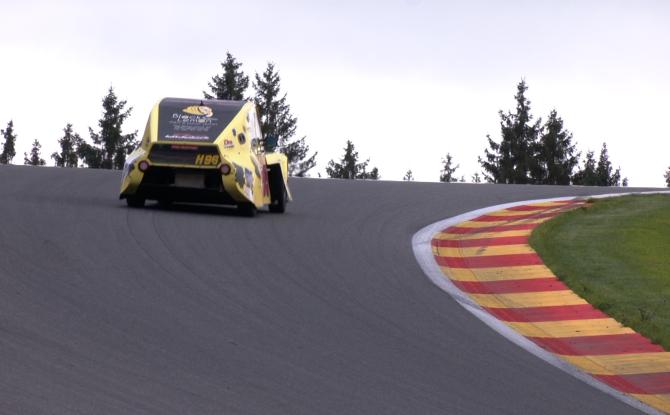 24h 2CV: 40 ans de passion autour des "deuches"