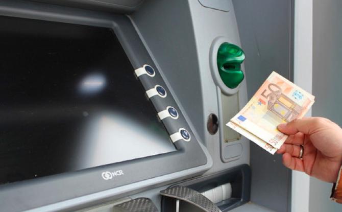 Stavelot : le groupe Citoyens réclame un distributeur à Francorchamps