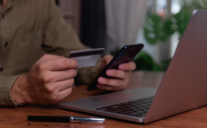 Plusieurs habitants victimes d’arnaques en ligne et par téléphone