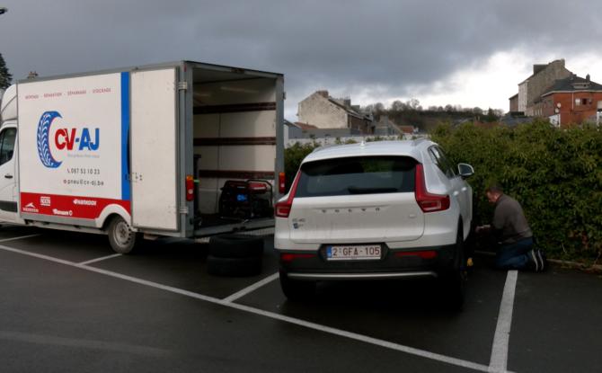 Faire changer ses pneus à son domicile ou sur son lieu de travail, c'est possible !