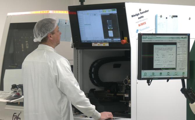 La ministre des PME en visite chez TaiPro Engineering à Lambermont