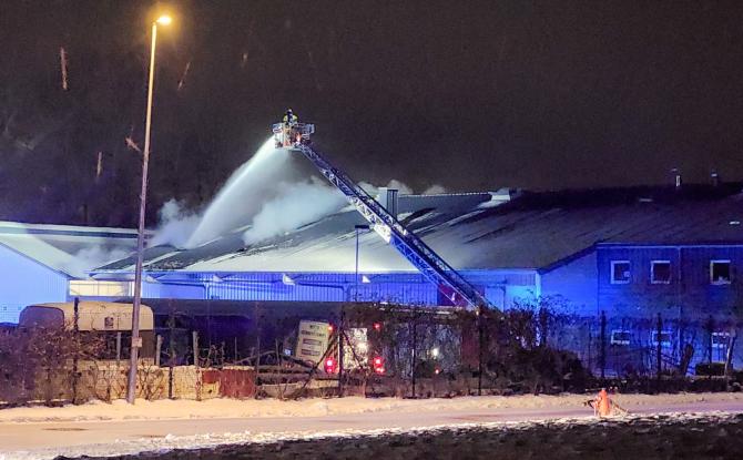 Incendie au chantier communal de Raeren : le feu maîtrisé, aucun blessé