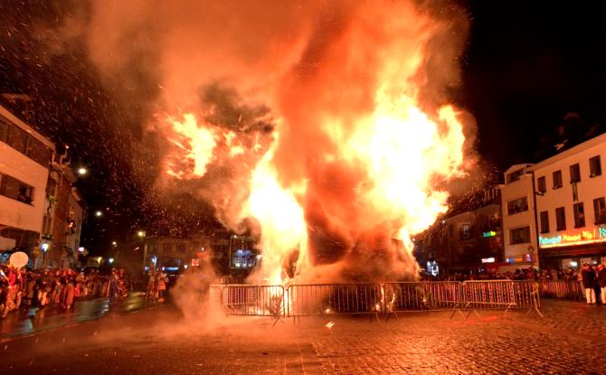 Dernier tour autour du feu : la Haguète dit adieu au Cwarmê