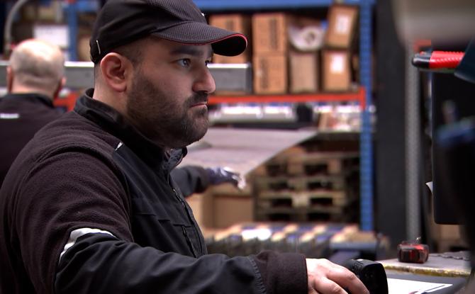 Yusuf Annak jeûne aussi sur son lieu de travail chez New Laser à Saint-Vith