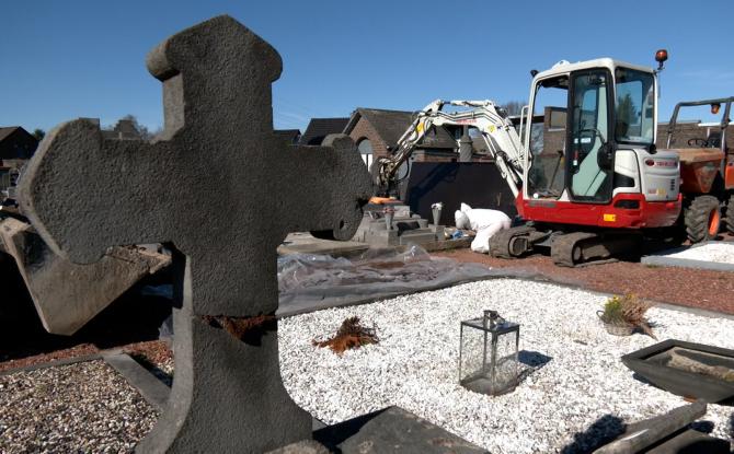 Vaste opération d'exhumation à Aubel