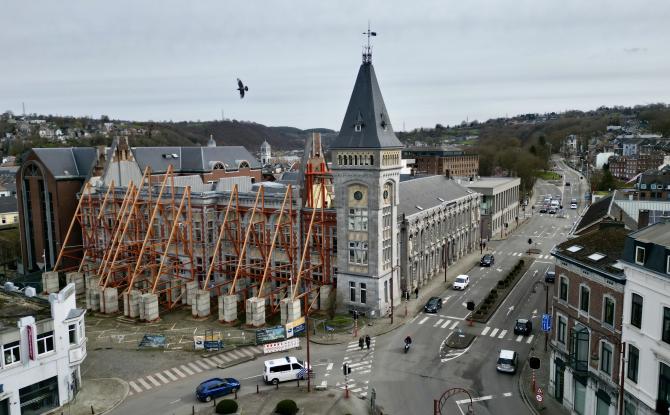 Un couple poursuivi pour rapt de leurs trois enfants
