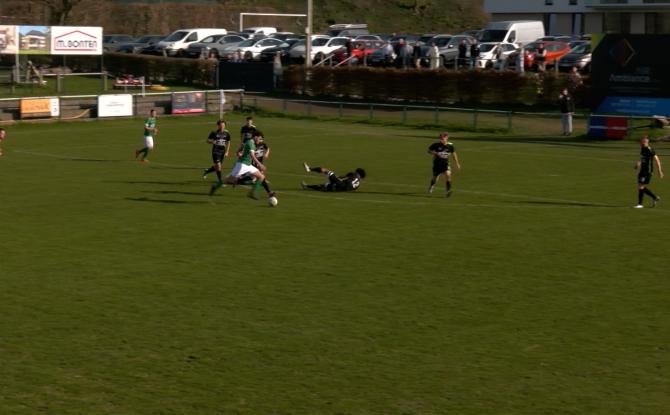 Aubel et Elsaute partagent après une fin de match complètement folle