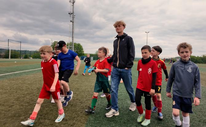 Charli Spoden a rendu visite au stage de foot de Xhoffraix